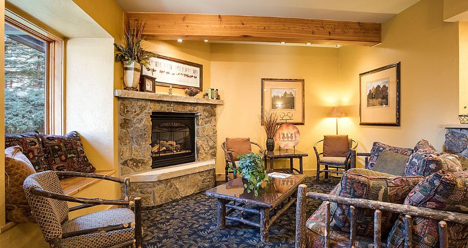 Spacious living areas with gas fireplace in each condo. Photo: Resort Lodging Company - image_1